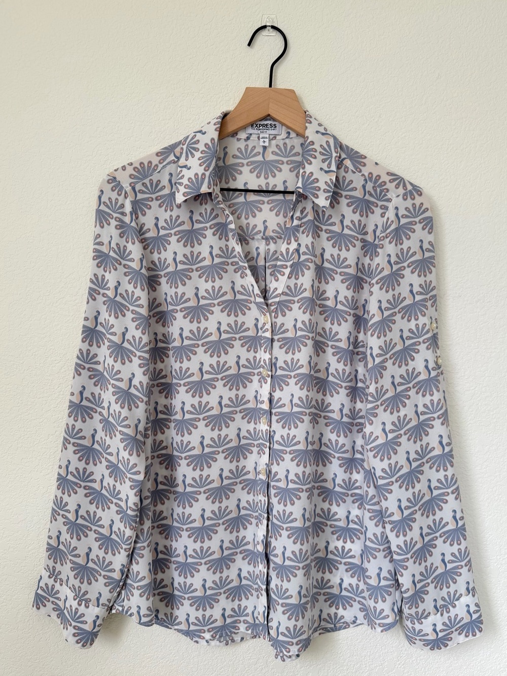 Express Blouse Womens White & Blue Peacock  Long Sleeve Pockets Size Large